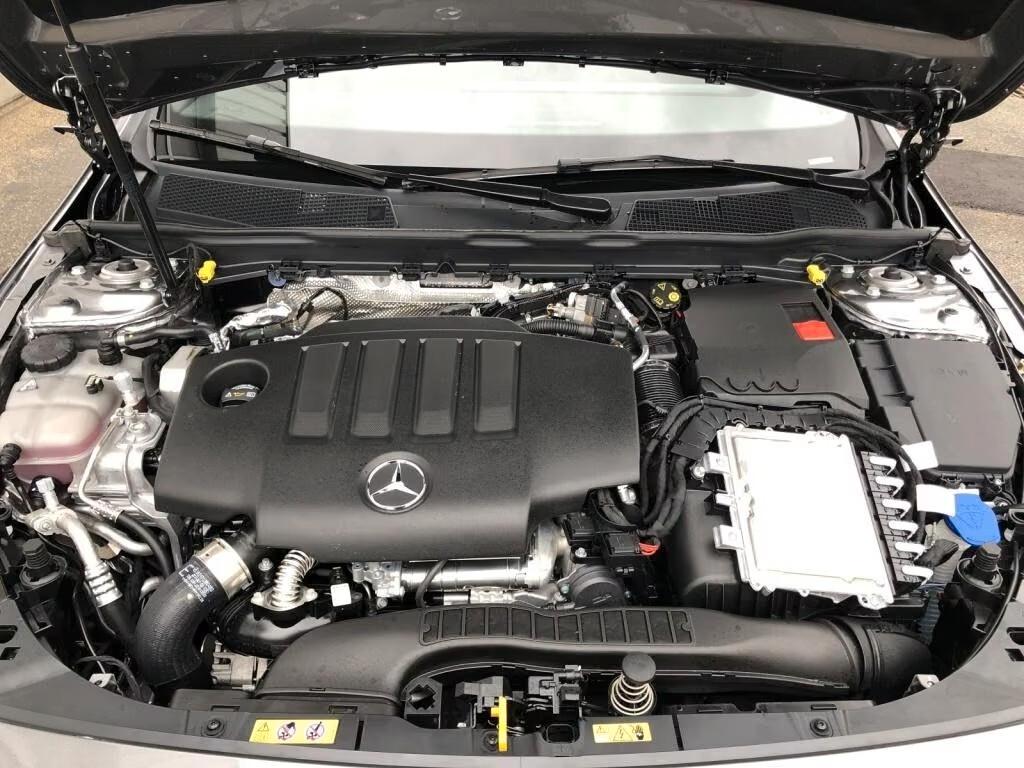 MERCEDES-BENZ*CLA*200D*AMG-LINE*PREMIUM*TETTO*NIGHT*MULTI-BEAM*