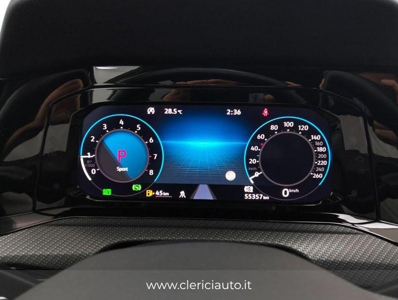 Volkswagen Golf 1.5 eTSI 130 CV EVO ACT DSG R-Line