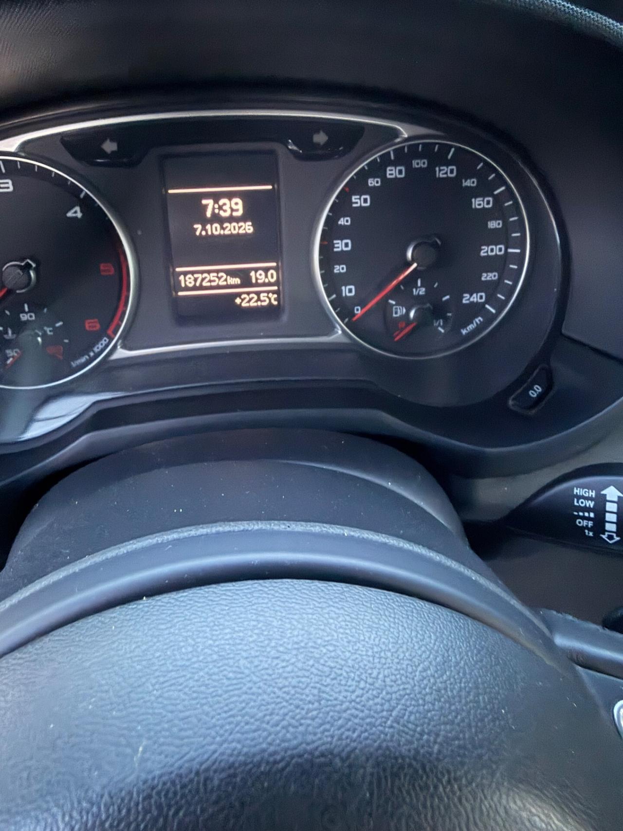 Audi A1 1.6 TDI S tronic line edition plus