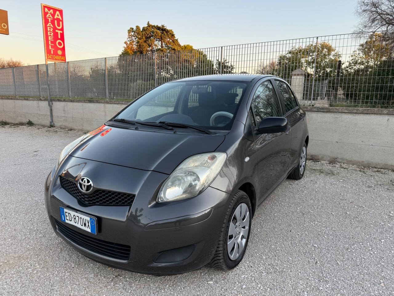 Toyota Yaris 1.0 5 porte Sol