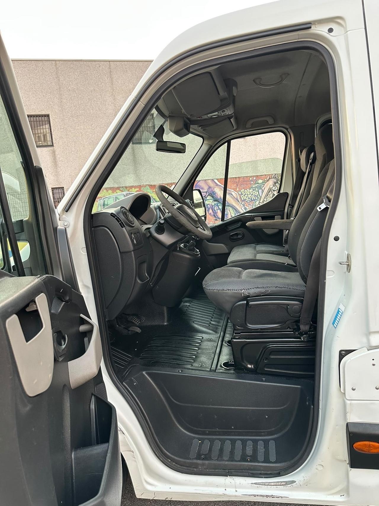 Renault Master T35 2.3 dCi/150 TP PM-SL-RG Cabinato E4