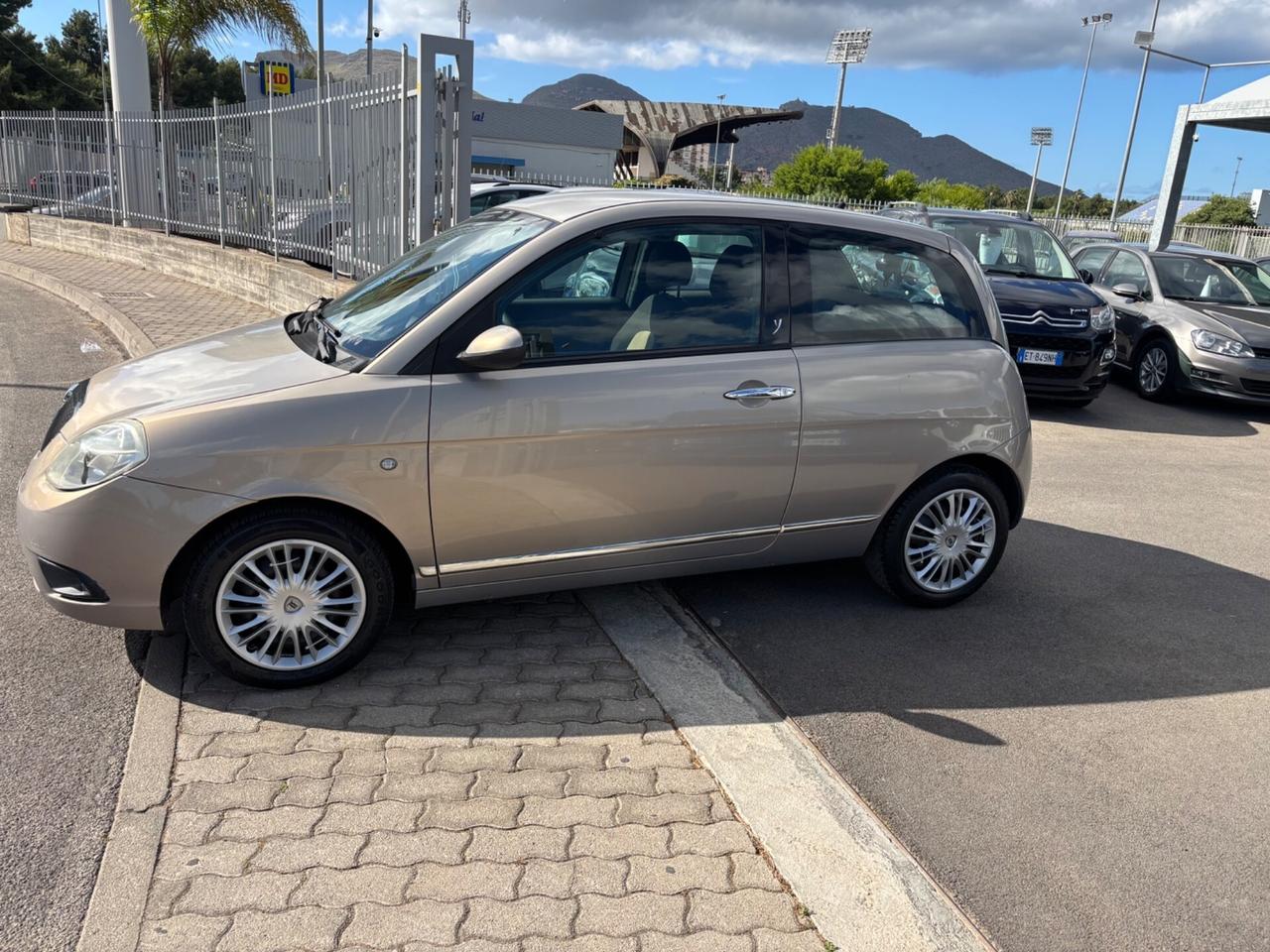 Lancia Ypsilon 1.2 Argento