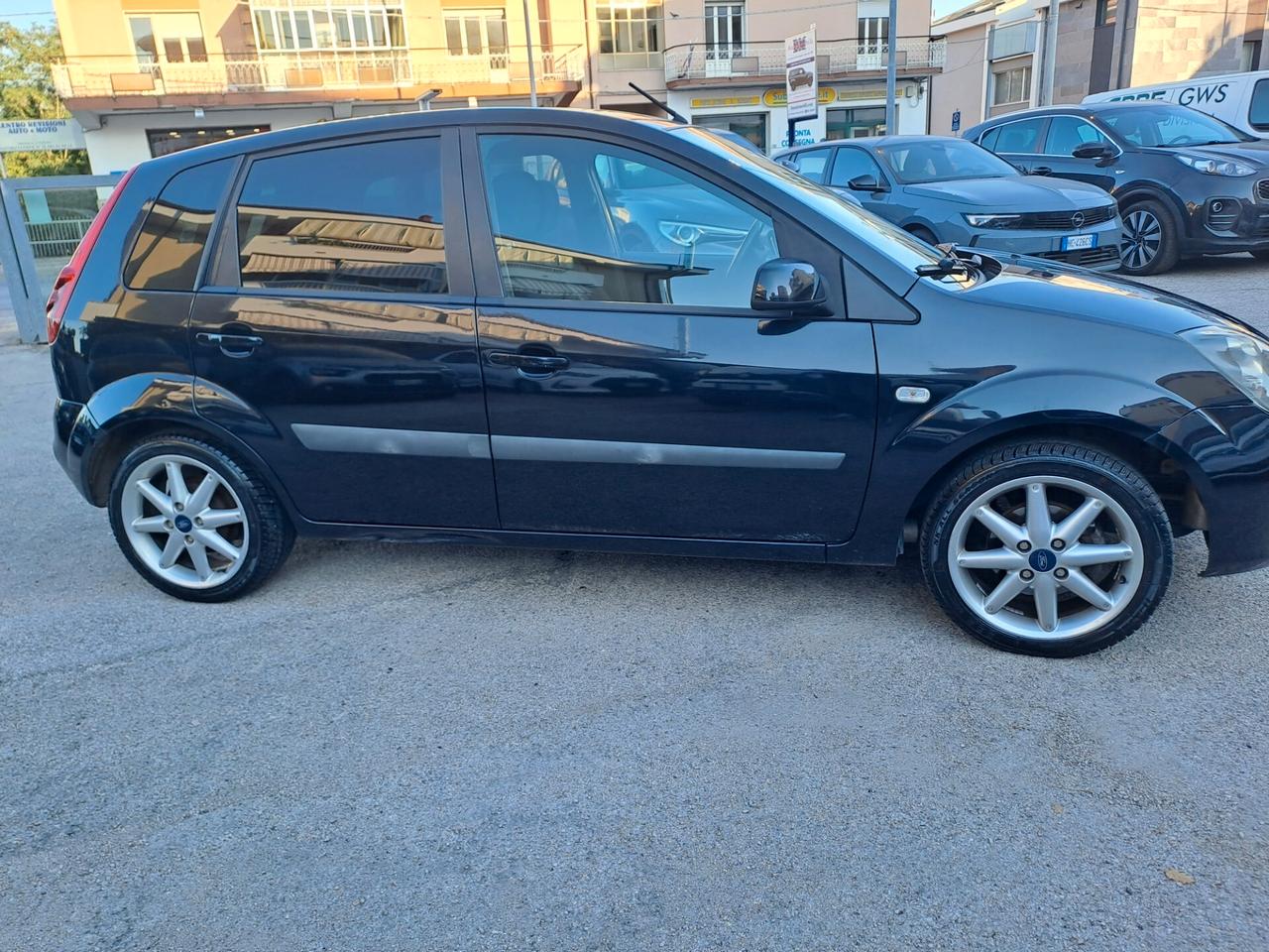 Ford Fiesta 1.4 TDCi 5p. Ghia