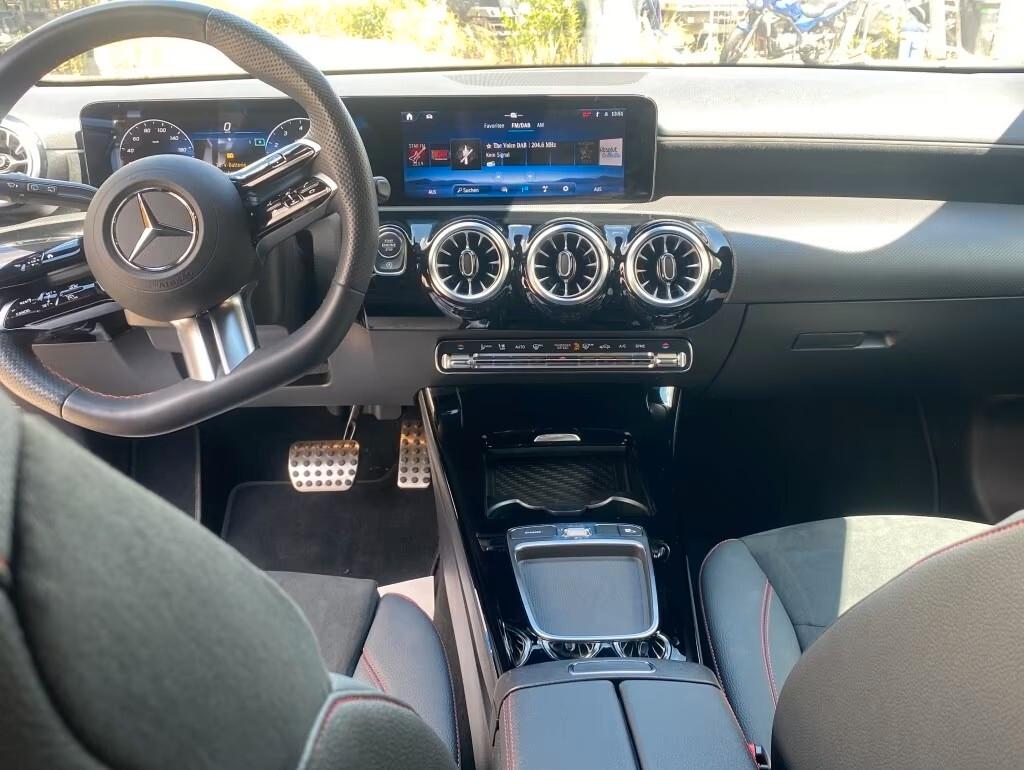 Mercedes-benz A 200 Automatic AMG Line Advanced Plus