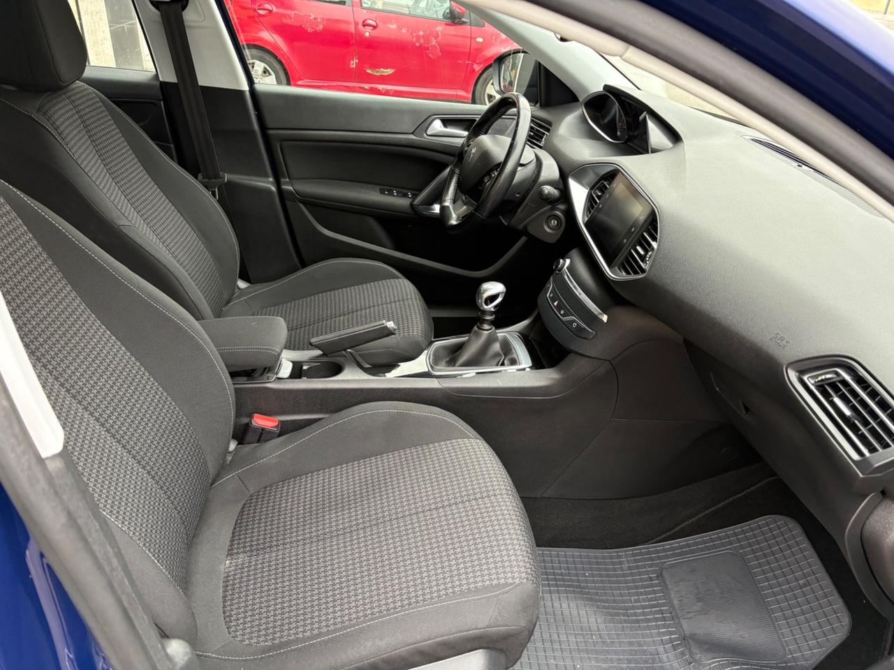 Peugeot 308 BlueHDi 130 S&S Active