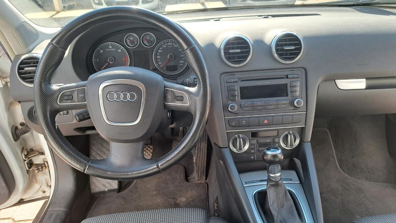 Audi A3 SPB 1.6 TDI 105 CV CR Ambition