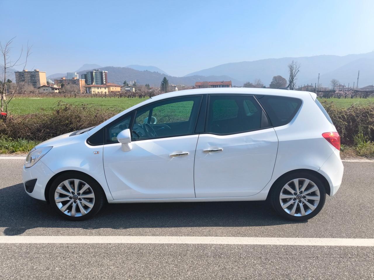 OPEL MERIVA 1,6 CDTI- CAMBIO AUTOMATICO- KM120000