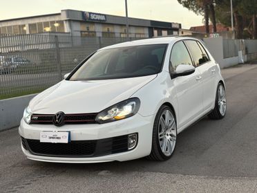 Volkswagen Golf GTI 2.0 TSI 5p.