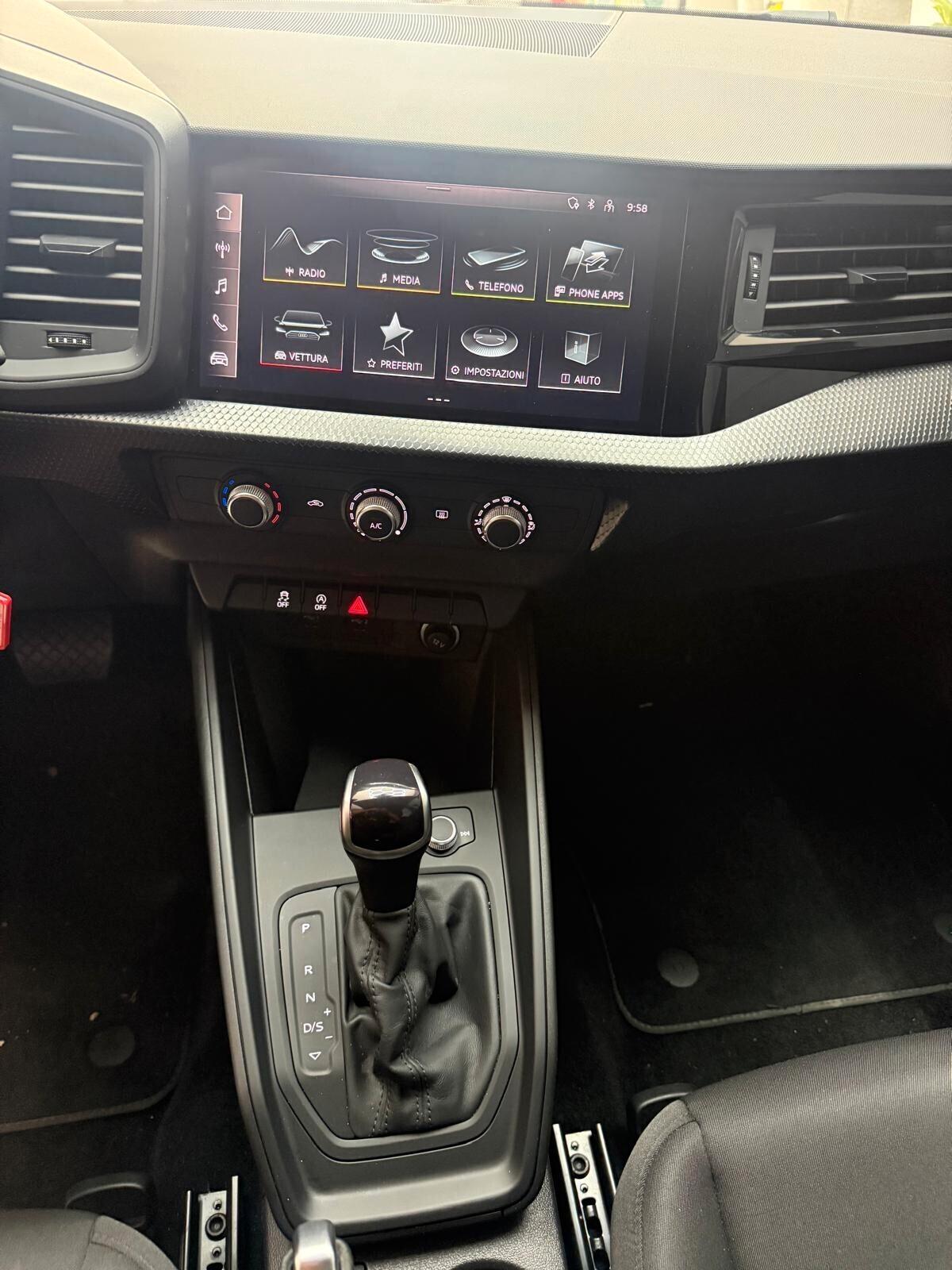 Audi A1 SPB 35 TFSI S tronic Identity Black