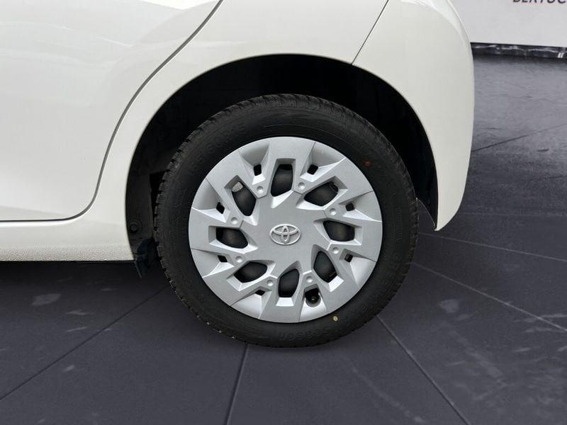 Toyota Aygo 2ª serie Connect 1.0 VVT-i 72 CV 5 porte x-cool