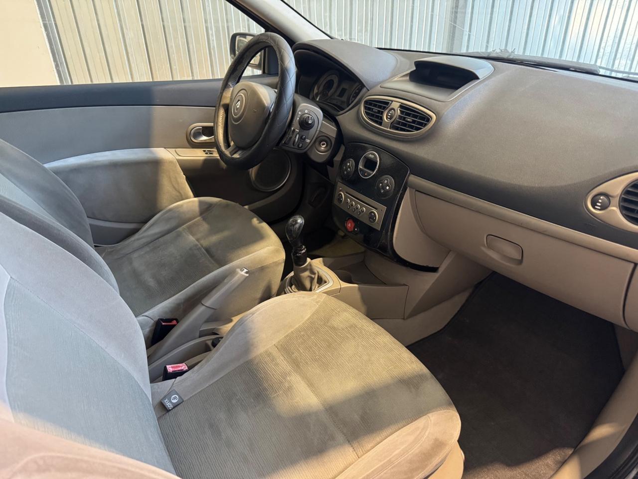 Renault Clio Luxe 1.2 benzina x Neopatentati