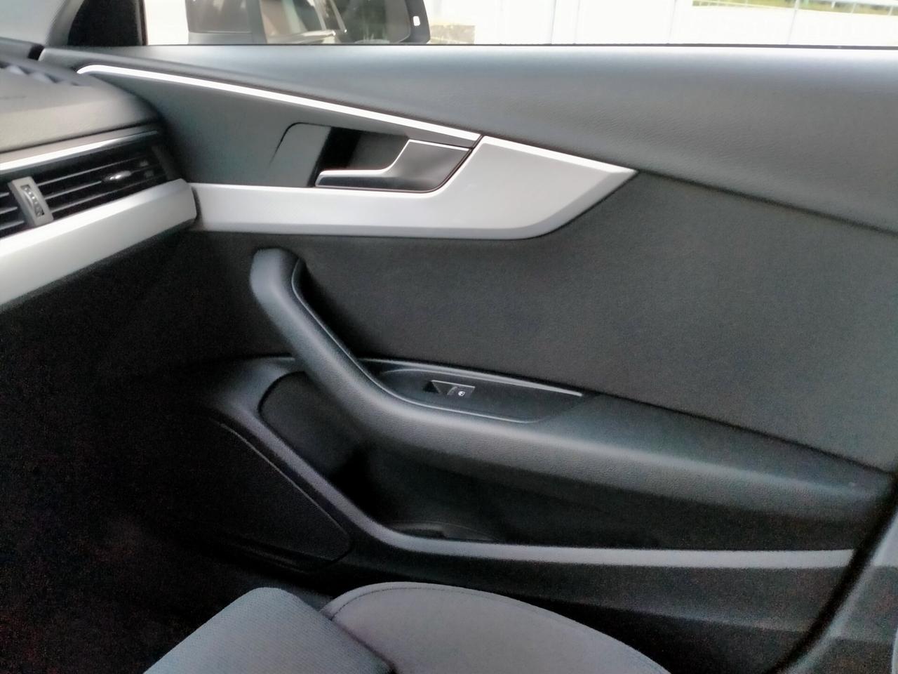 Audi A4 AVANT 2.0TDI ULTRA SPORT 150CV S.TRONIC UNIPROPRIETARIO