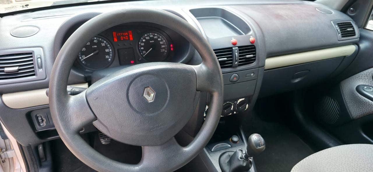 Renault Clio 1.2 cat 3 porte Confort Authentique neop