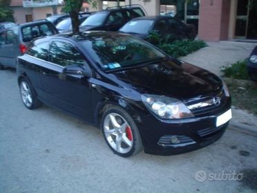 Opel Astra GTC 1.9 CDTI 150CV Cosmo