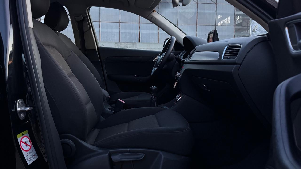 Audi Q3 2.0 TDI Buisness plus -2012