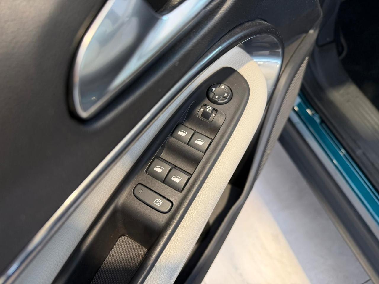 Fiat 600 Hybrid 100 CV DCT MHEV La Prima