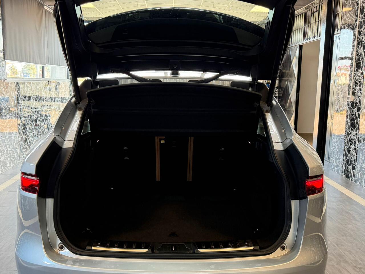 Jaguar F-Pace 2.0 D 204 CV AWD aut. R-Dynamic HSE