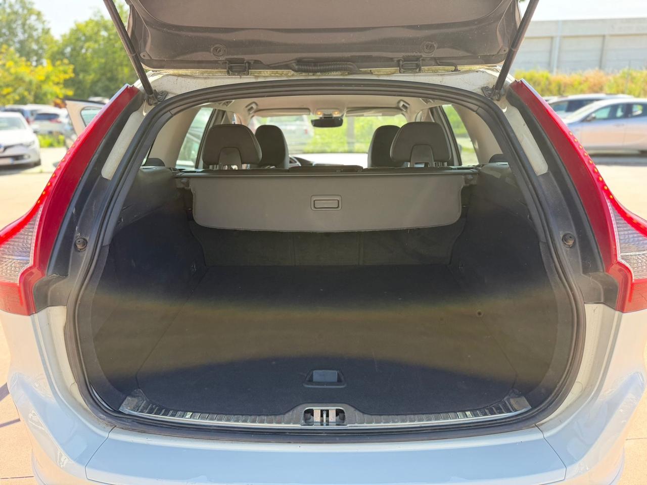 Volvo XC 60 XC60 D3 Geartronic R-design