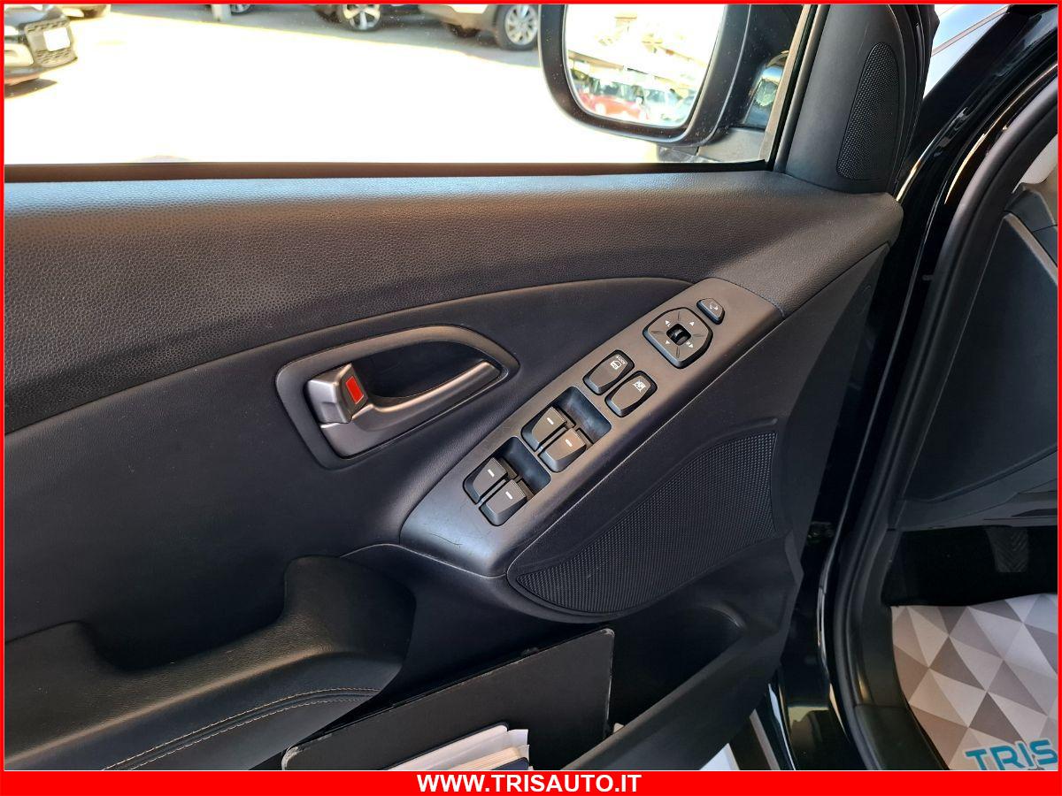 HYUNDAI iX35 1.7 Crdi Xpossible NEOPATENTATI (DOPPIO TETTO PANORAMICO APRIBILE)