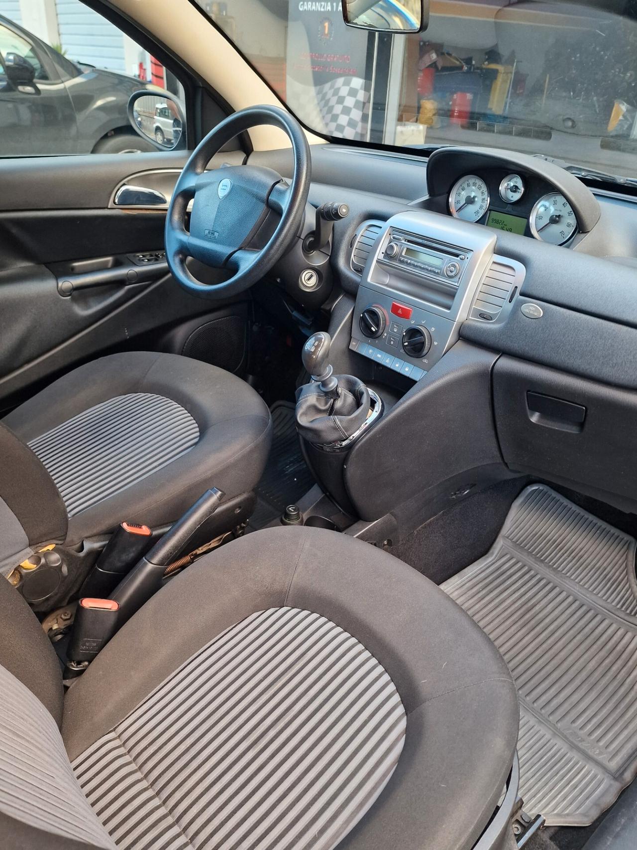 Lancia Ypsilon 1.2 Argento