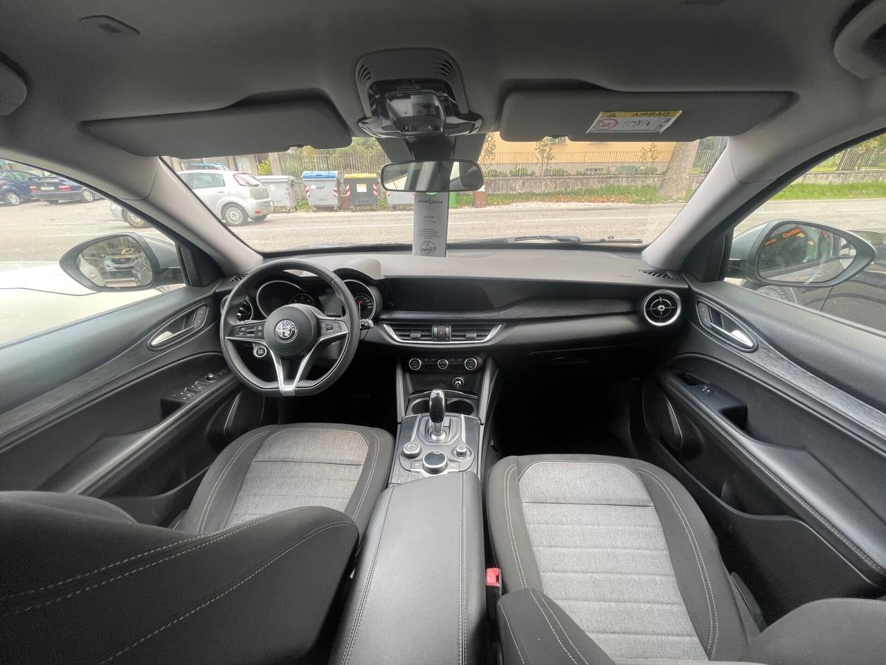 Alfa Romeo Stelvio 2.2 210 CV AT8 Q4 Business