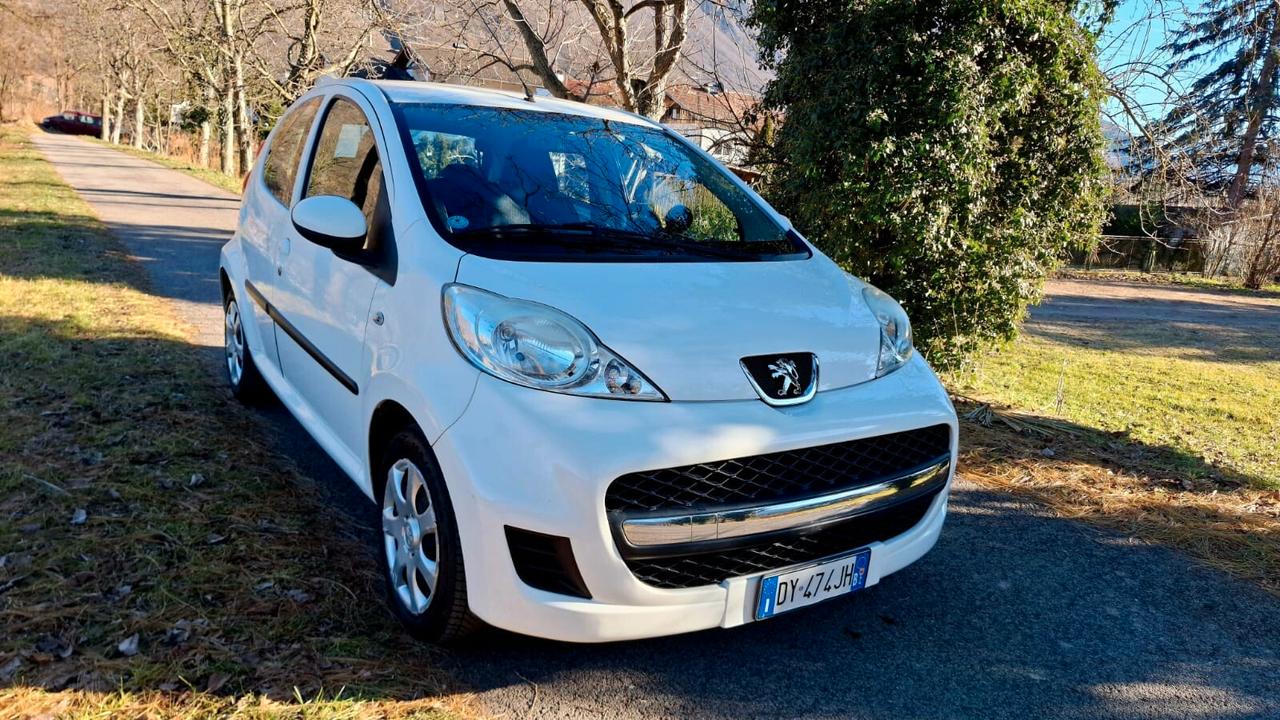 PEUGEOT 107 1.0 BENZ. NEOPATENTATI