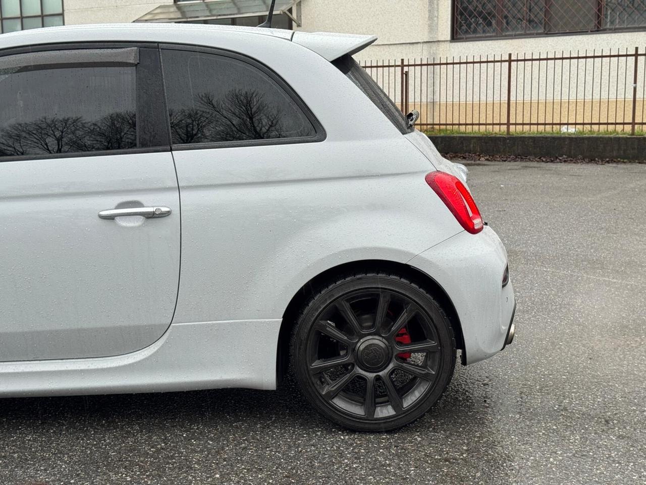 Abarth 595 1.4 Turbo T-Jet 280CV