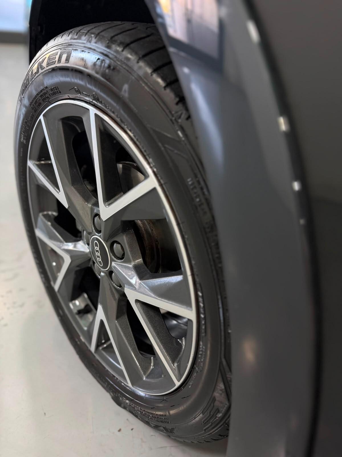 Audi A1 allstreet 30 TFSI S tronic Identity Contrast