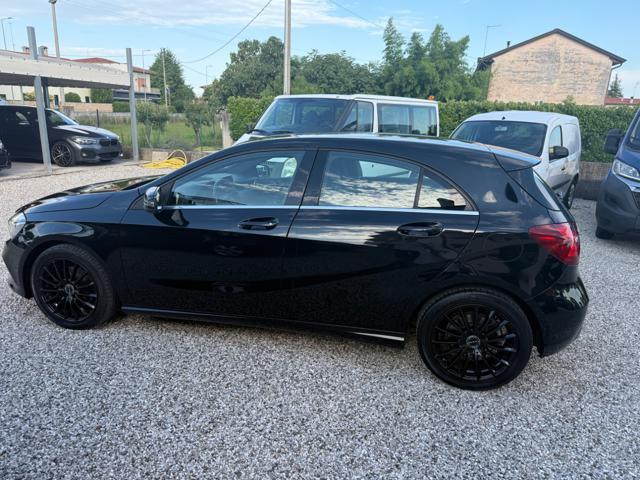 MERCEDES-BENZ A 200 d Automatic Premium