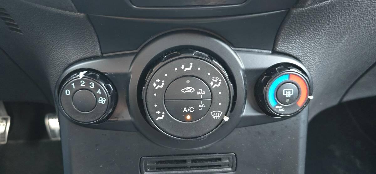 Ford Fiesta 1.5 tdci ST-line 75cv 5p **gar 2 anni ford*