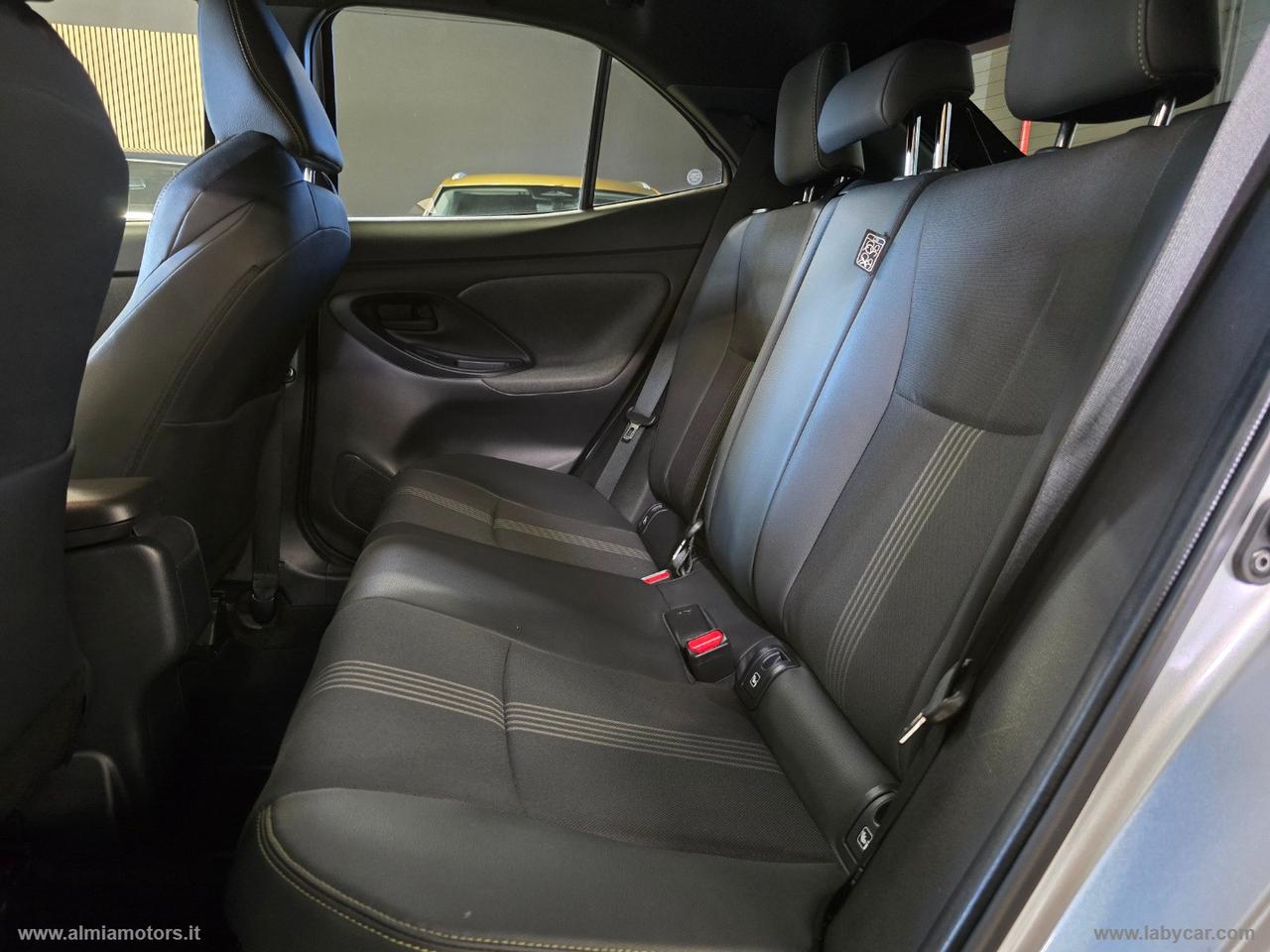 TOYOTA Yaris Cross 1.5 Hybrid 5p. E-CVT Advent.