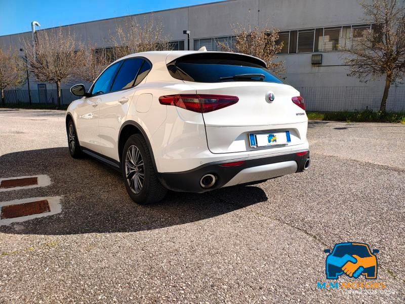 Alfa Romeo Stelvio 2.2 t Business rwd 160cv auto my19