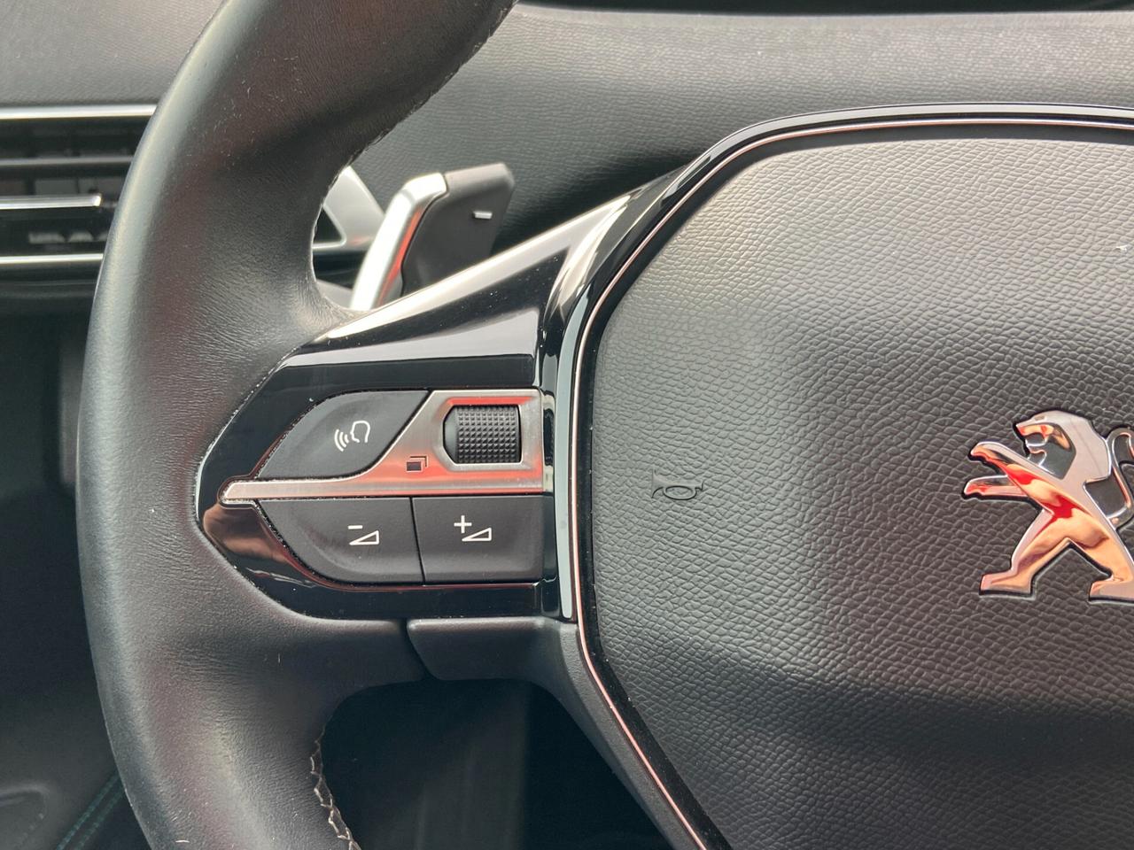 Peugeot 3008 1.5 bluehdi Allure EAT8