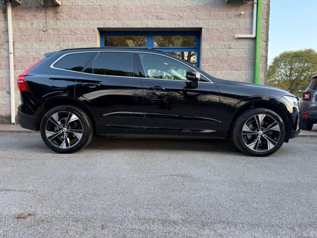 VOLVO XC60 2.0 B4 AWD AUTOMATICA CERCHI DA 20" FARI FULL LED