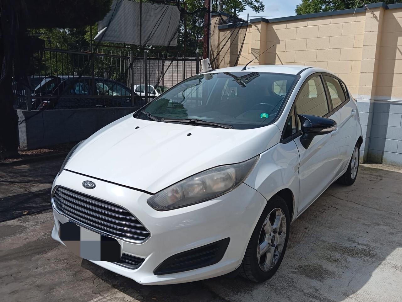 Ford Fiesta 1.5 TDCi 75CV 5 porte Titanium AUTOCARRO
