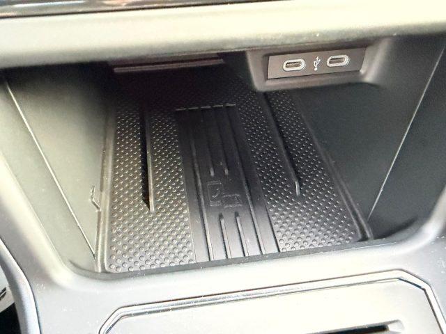 VOLKSWAGEN Polo 1.0 TSI DSG R-Line Plus
