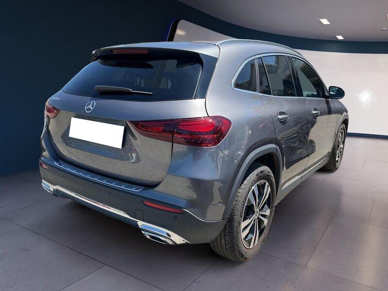 Mercedes-Benz GLA GLA-H247 2023 180 d Executive auto