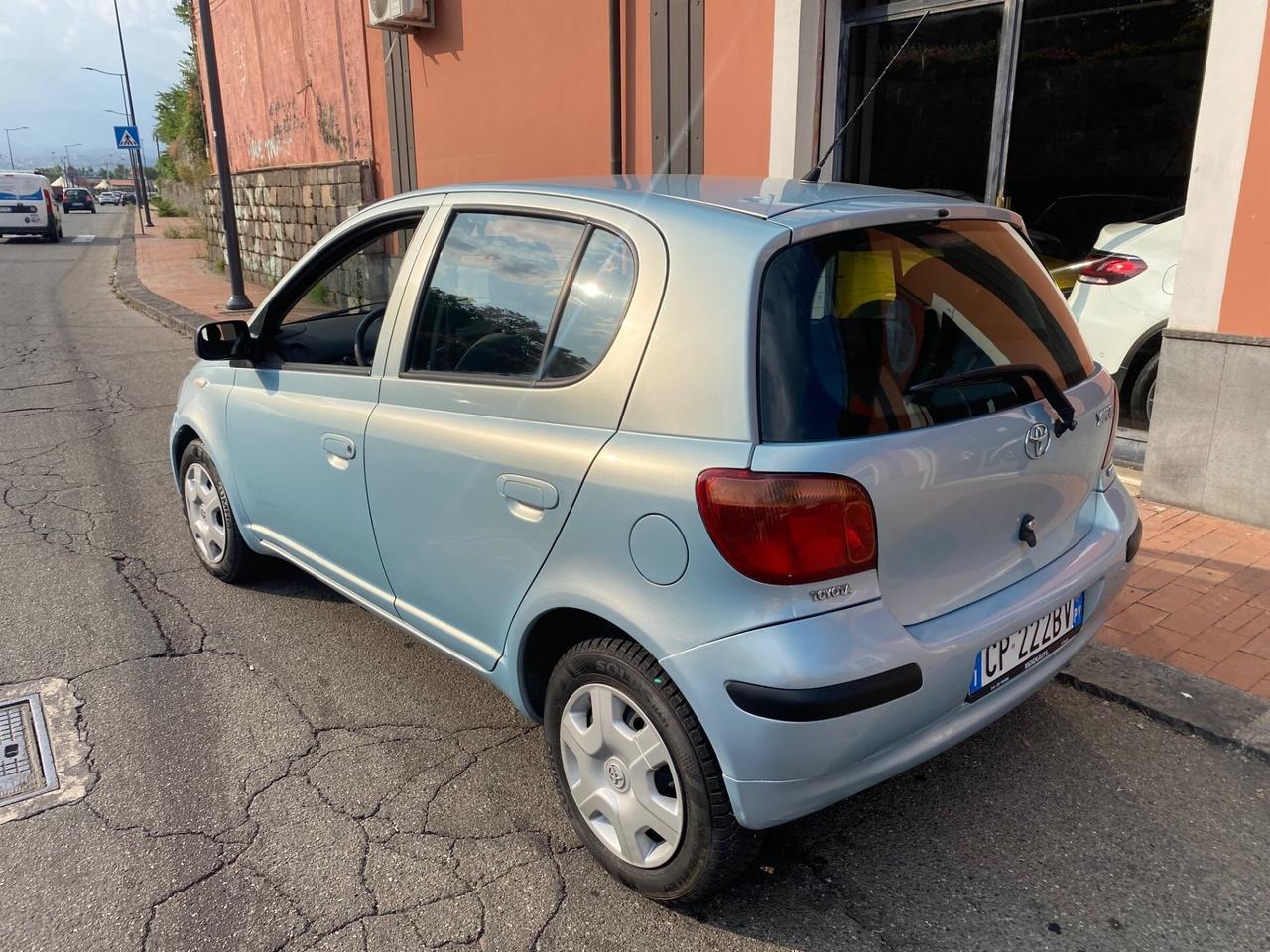 Toyota Yaris 1.0i 16V cat 5 porte Sol Blue