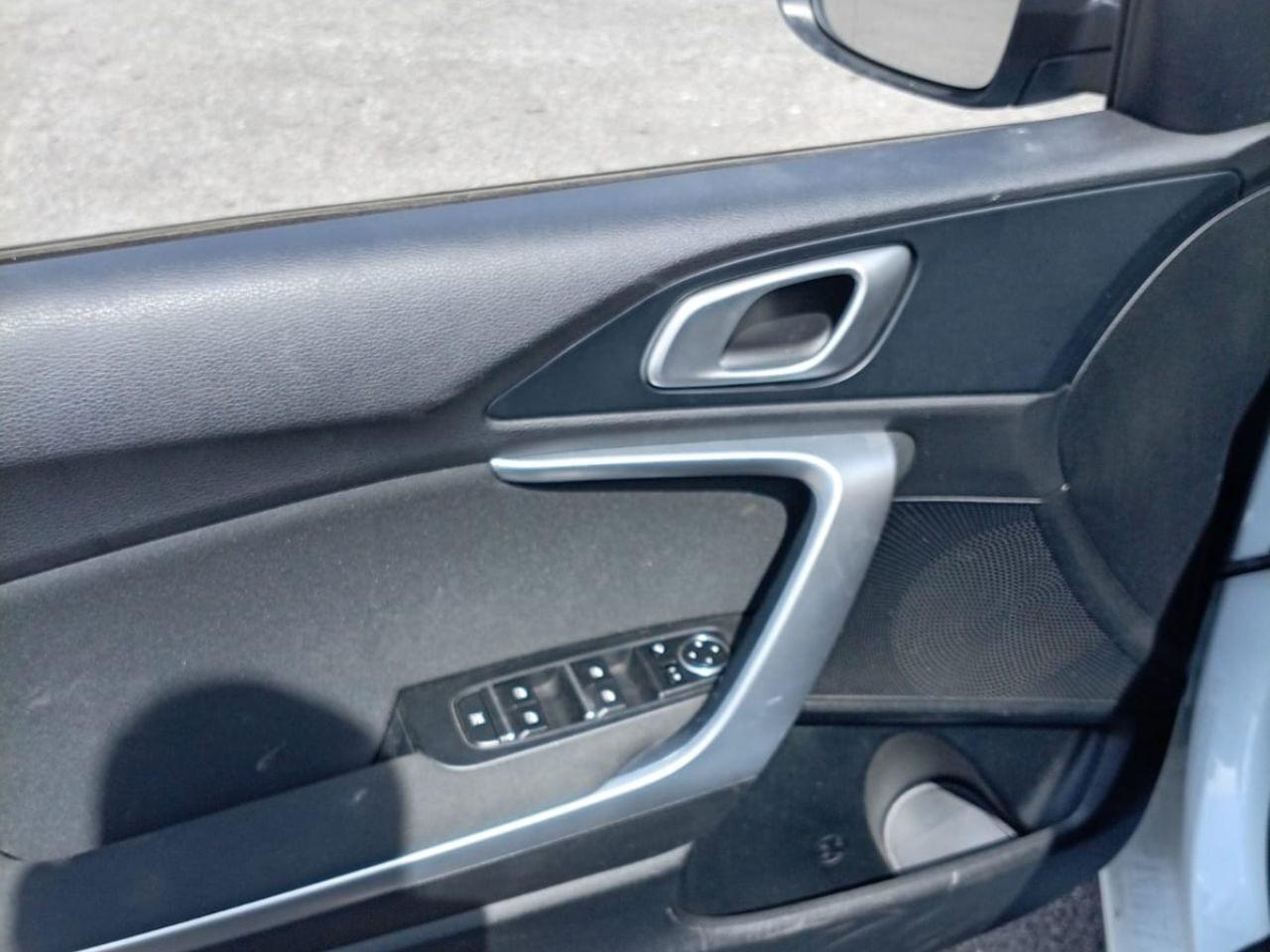 KIA Ceed III 2022 SW - Ceed SW 1.6 crdi mhev Business 136cv dct