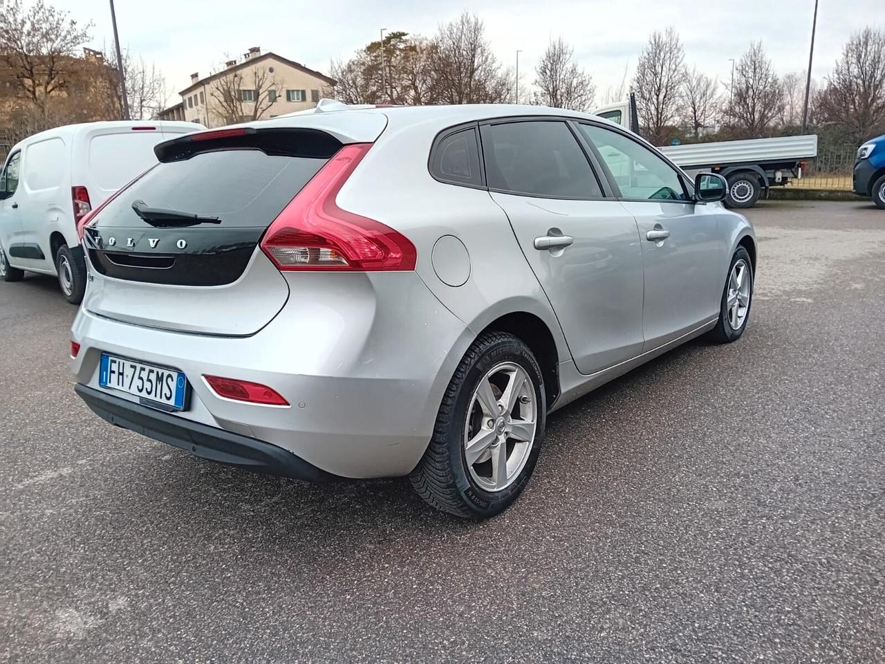 Volvo V40 2.0 d2 eco Business E6