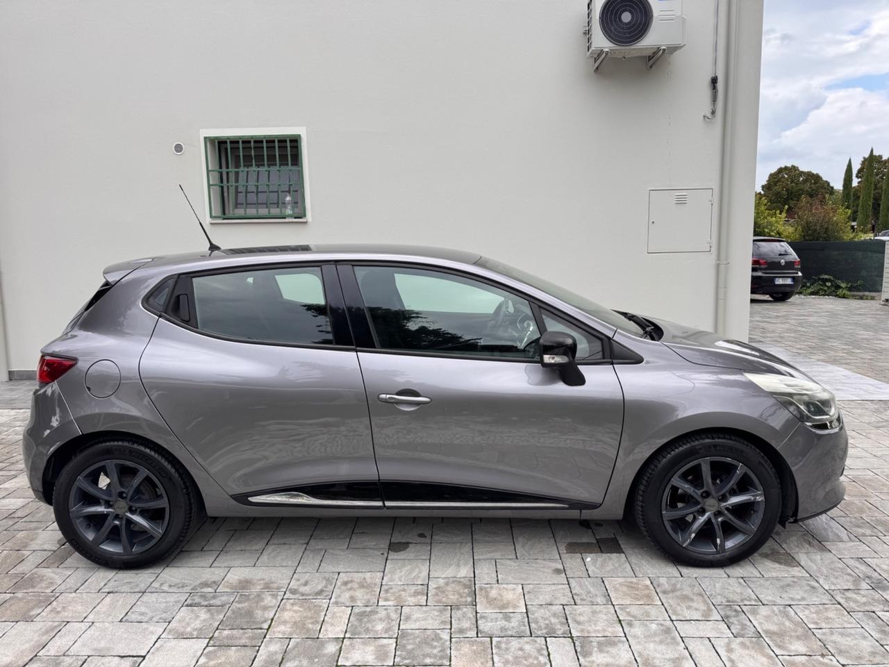 Renault Clio 1.5 dCi 8V 75CV 5 porte Costume National OK NEOPATENTATI