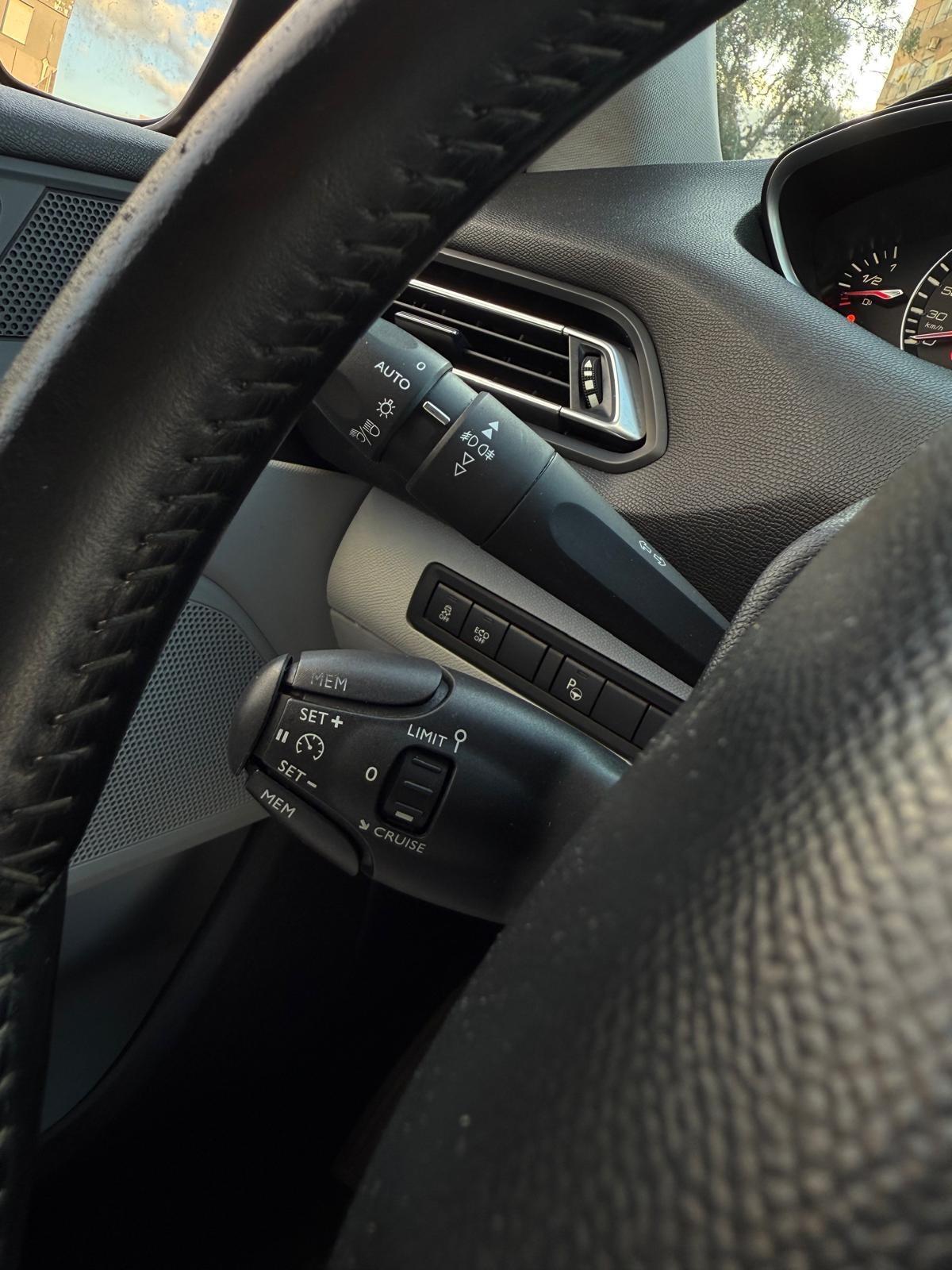 Peugeot 308 BlueHDi 120CV CAMBIO AUTOMATICO