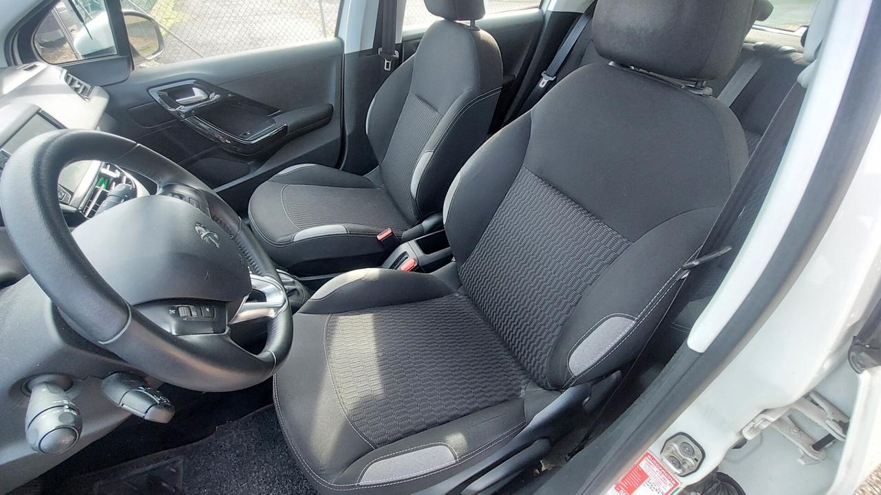 Peugeot 208 PureTech 82 5 porte Allure