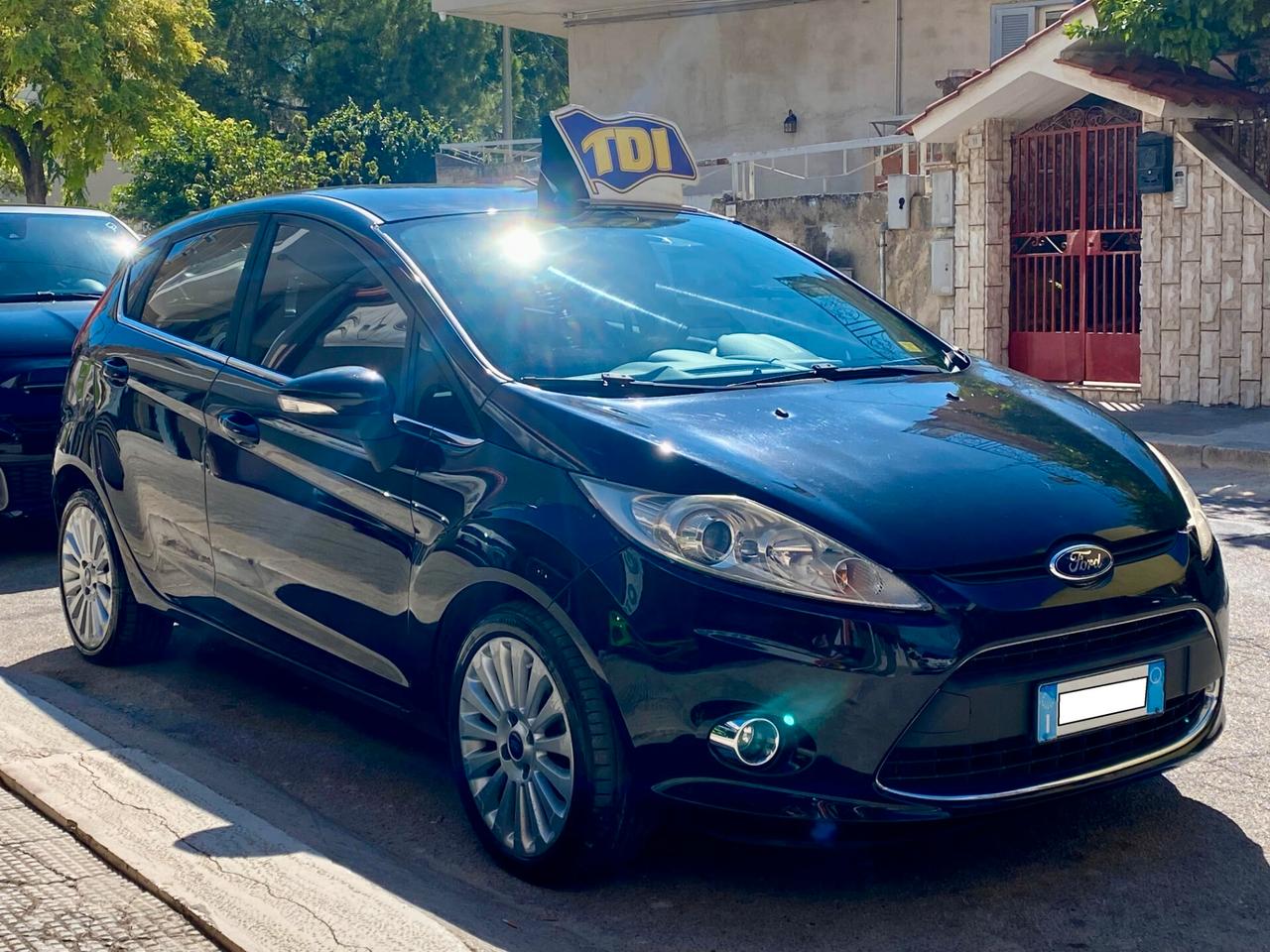 Ford fiesta 1.4 tdci 68cv “TITANIUM”-‘10