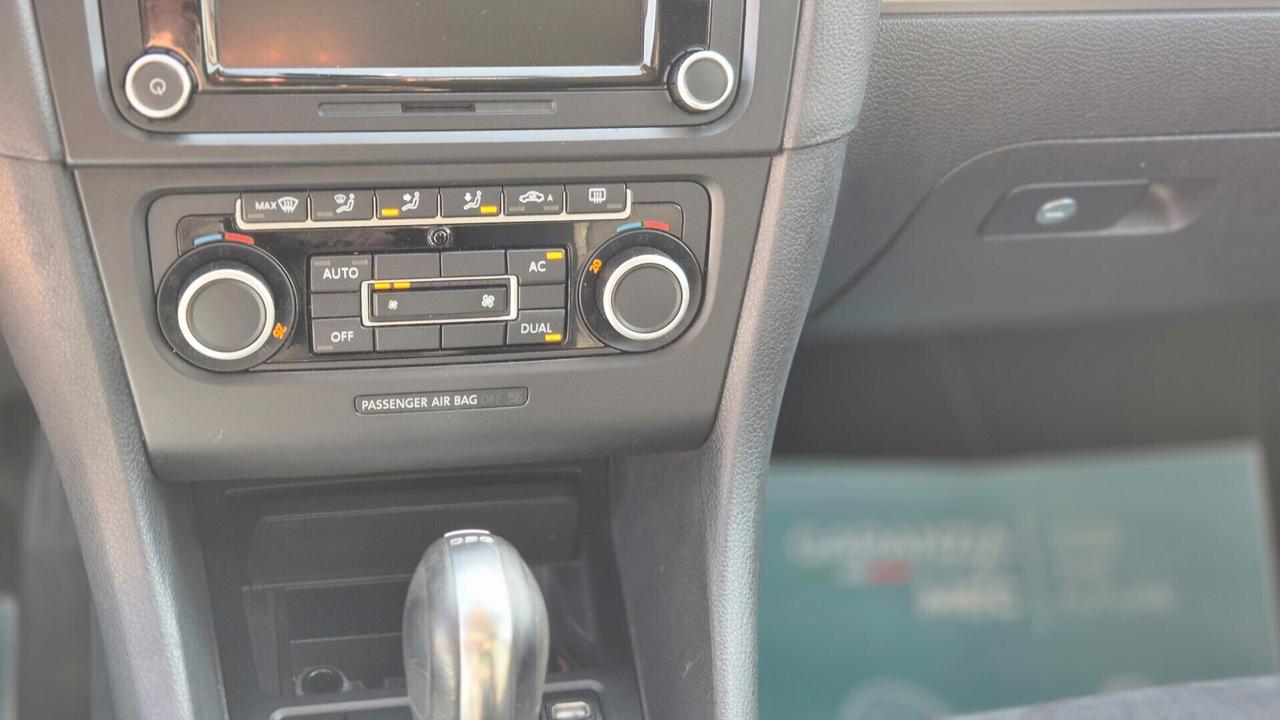 Volkswagen Golf 1.6 105cv/Automatica/ Adatta Neopatentati