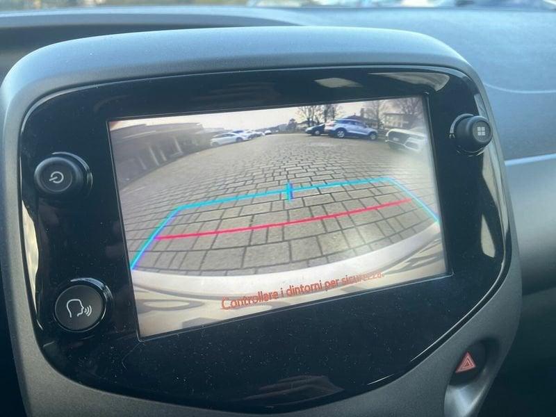 Toyota Aygo Aygo Connect 1.0 VVT-i 72 CV 5 porte x-play MMT