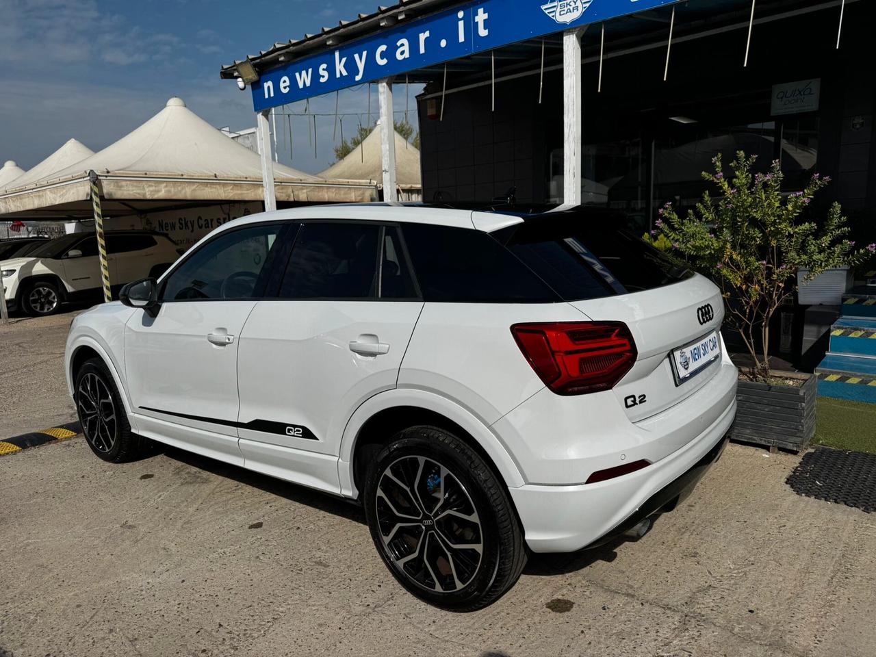 Audi Q2 30 TDI S tronic Identity Black
