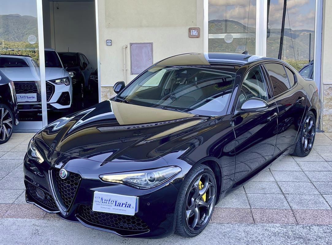Alfa Romeo Giulia 2.2 Turbodiesel 190 CV AT8 B-Tech Blak Edition Pak esterno Veloce "Cerchi da 19°-Pinze Brembo gialle