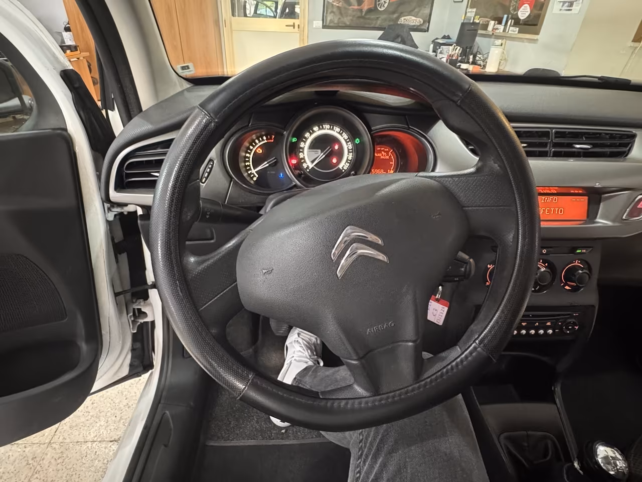 Citroen C3 EXCLUSIVE 1.2 cc. 82 cv.