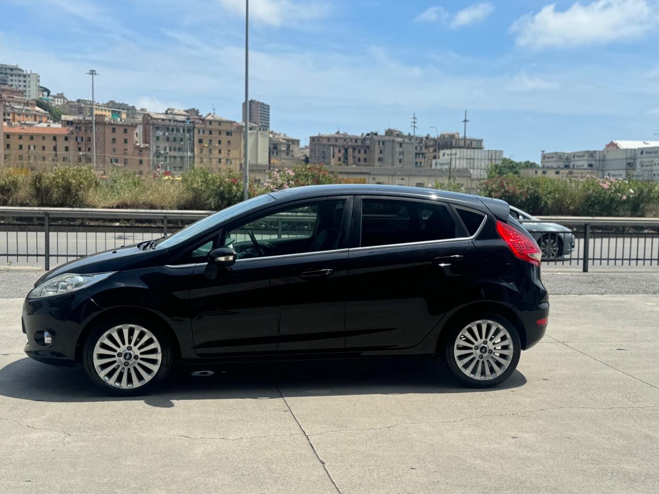 Ford Fiesta 1.4 TDCi 68CV 5 porte Titanium 2009